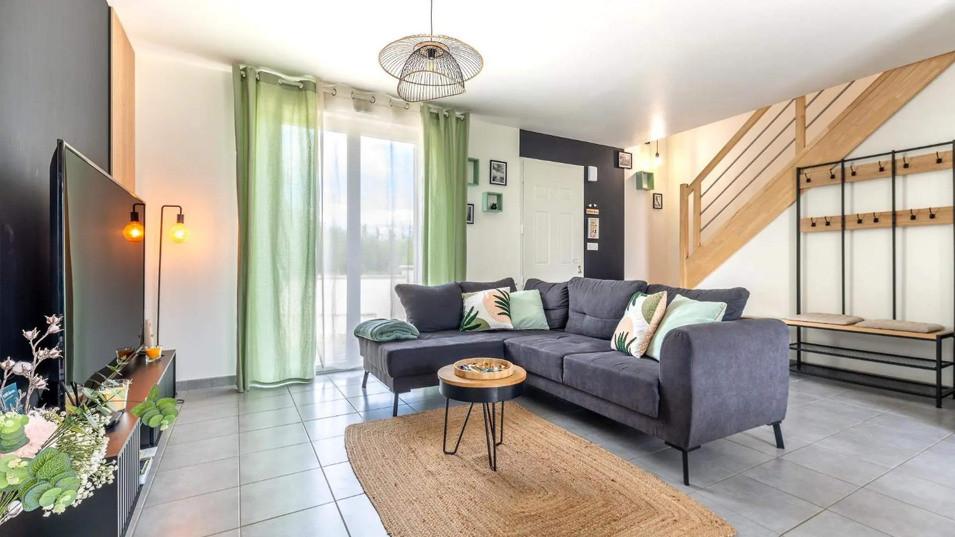 Holiday home Maison Familiale 6 Personnes Miniac-Morvan